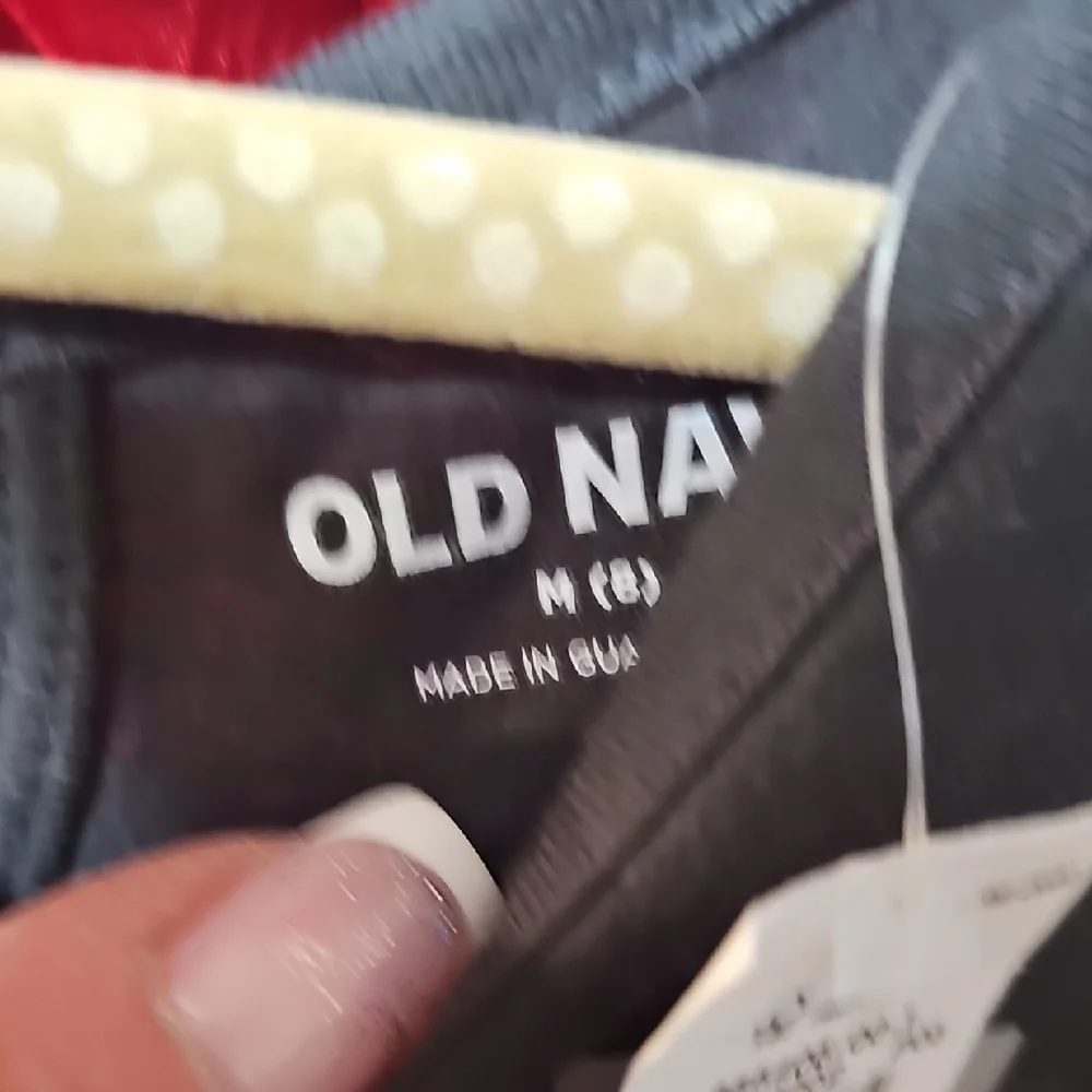 Old Navy NWT Girls Black Graphic Tee Size Medium (8)